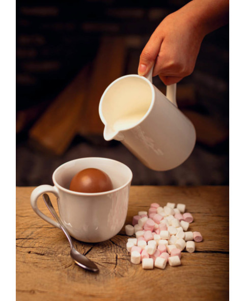chocolate-santa-bomb,milk-chocolate,mini-marshmallows,hot-chocolate,christmas-sweets,christmas-gift