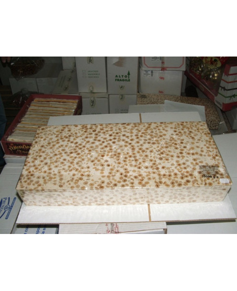 PIEDMONT HAZELNUT CUBE KG 9, 1 PIEMONTE, Wholesale sweets and sweets www.ilcaramellaio2.com